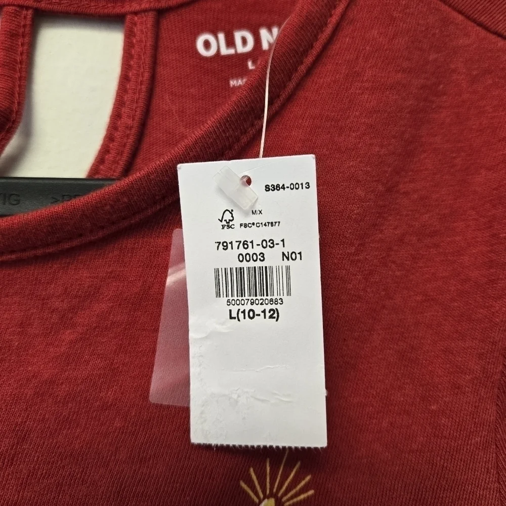Old Navy Christmas Tree t-shirt Red L (10 - 12)